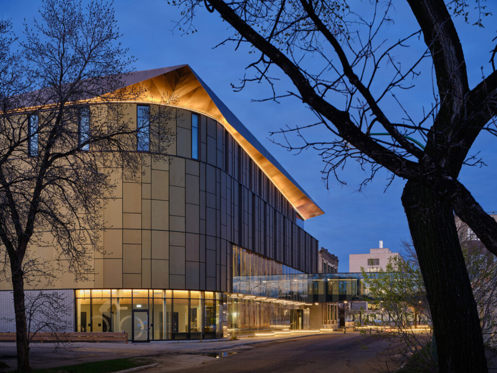 Customized BIPV facade panels at Red River College Polytechnic’s Manitou a bi Bii dazigae in Winnipeg, Canada, by Diamond Schmitt Architects & Number TEN Architectural Group. Facade by SolarLab (Image Courtesy of SolarLab, Photo by doublespacephoto)
